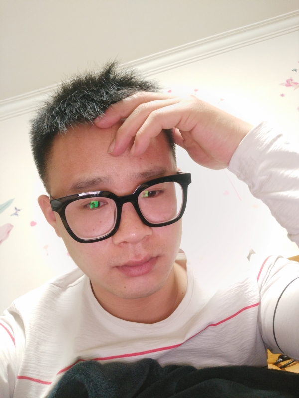华灯初上的夜晚的第一张照片--德化相亲网