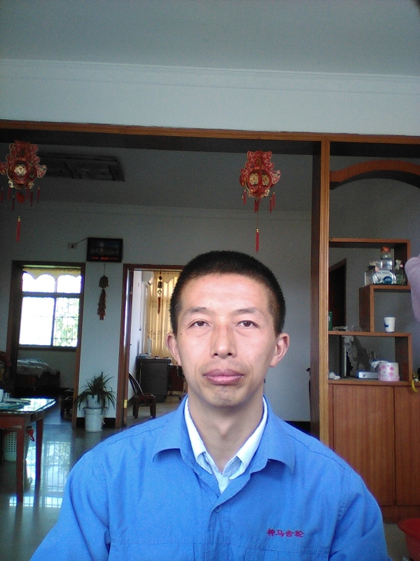 红玫瑰的第一张照片--德化相亲网