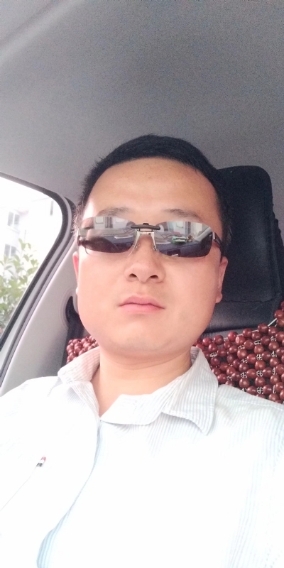痛苦的单身狗的第二张照片--德化相亲网