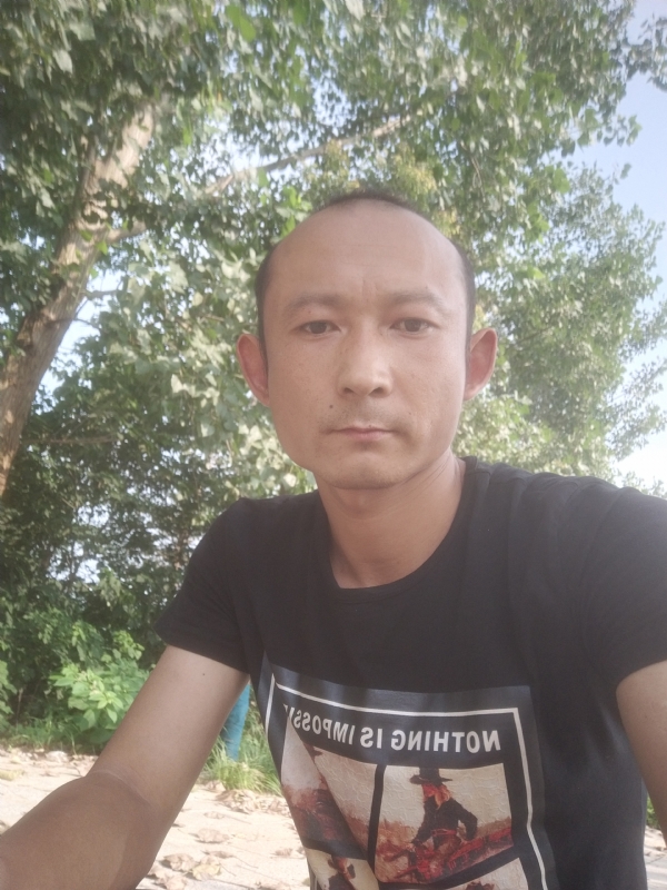 80大叔的第一张照片--德化相亲网