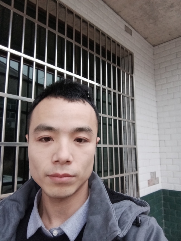 笑得那么开心的第三张照片--德化相亲网