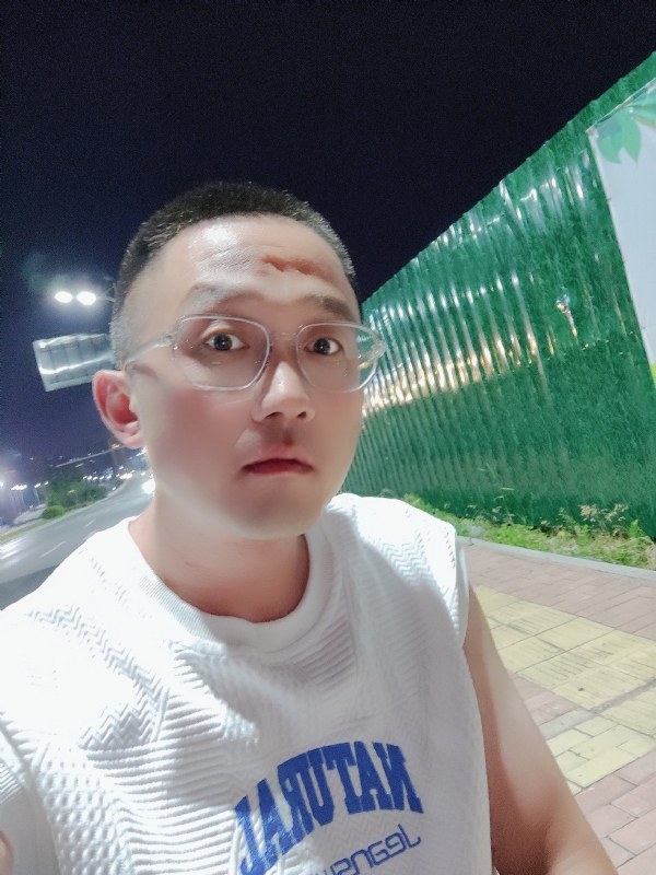 清风烈酒的第一张照片--德化相亲网