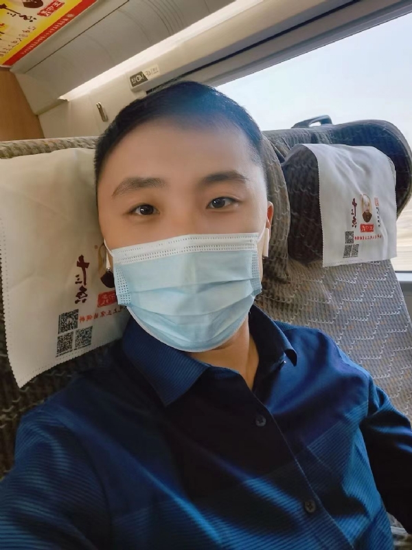 孤独的小屁猪的第二张照片--德化相亲网