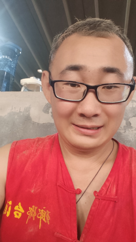 黑黑一笑的第二张照片--德化相亲网
