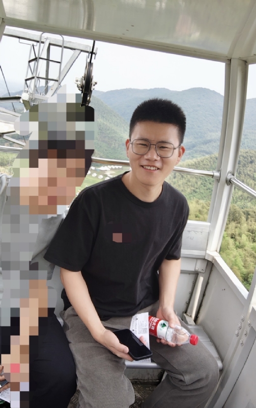 奔奔笨笨的第三张照片--德化相亲网
